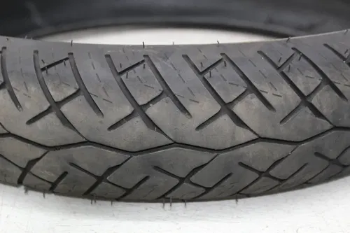 BRIDGESTONE BATTLAX BT46F 110/70-17 M/C 54H B46F FRONT TIRE (TREAD: 32NDS -5)