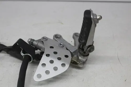 00-01 Kawasaki Ninja Zx9r Right Rearset Rear Set Driver Foot Peg brake master