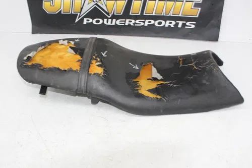 00-03 TRIUMPH TT600 FRONT DRIVERS SEAT PAD SADDLE PILLION