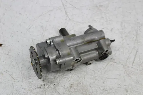 06-07 SUZUKI GSXR600 ENGINE WATER OIL PUMP HEAT EXCHANGER