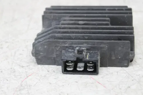 06-09 YAMAHA YZF R6S 03-05 R6 RECTIFIER VOLTAGE REGULATOR