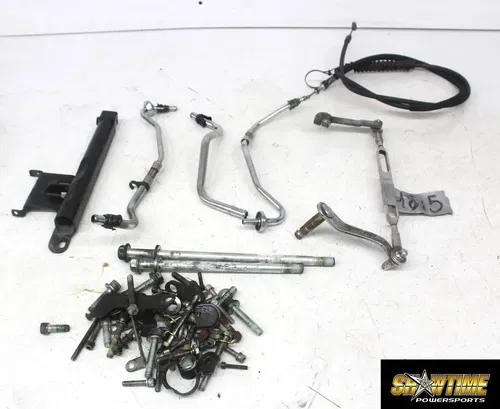 00-06 Harley-davidson Softail Deuce Fxstdi 88ci engine parts hardware oil lines