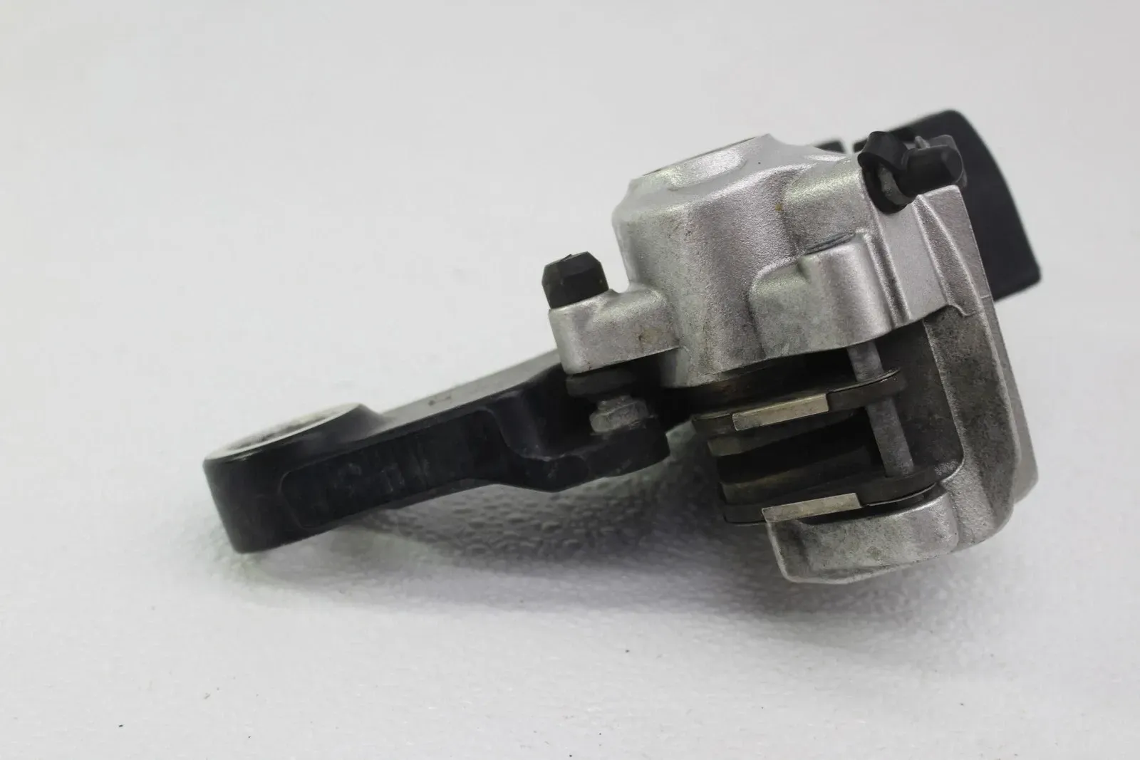 07-20 HARLEY-DAVIDSON SPORTSTER 1200 XL1200C REAR BACK BRAKE CALIPER W MOUNT