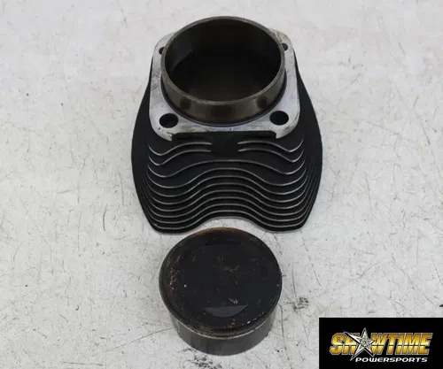 00-06 HARLEY-DAVIDSON FLHTCUI 88CI REAR ENGINE MOTOR CYLINDER JUG BLOCK PISTON