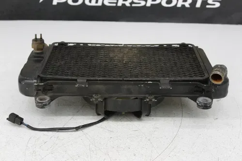 1991 KAWASAKI NINJA ZX6 ZX600D ENGINE RADIATOR MOTOR COOLER COOLING RADIATER