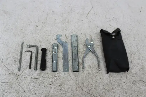 2007 YAMAHA V STAR 650 XVS650A CLASSIC STOCK TOOLS OEM TOOL BAG KIT SET