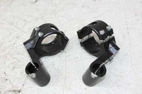 2009 Triumph Street Triple R HANDLEBAR RISERS