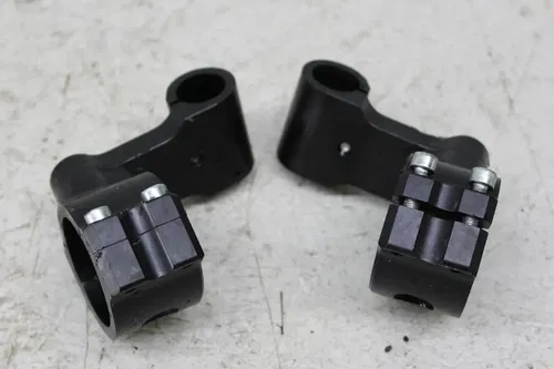 2009 Triumph Street Triple R HANDLEBAR RISERS