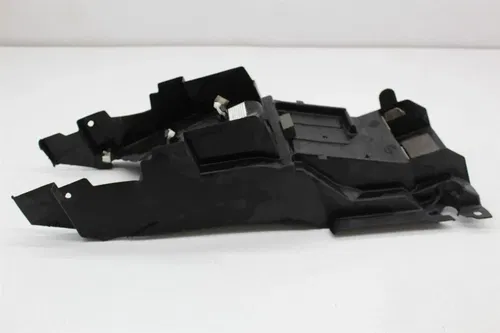 01-07 SUZUKI HAYABUSA REAR BACK UNDERTAIL UNDER TAIL BATTERY TRAY (SEE DESCP)