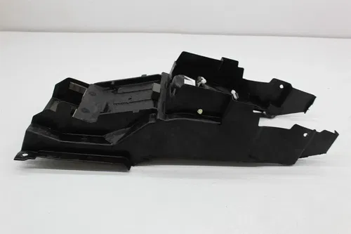 01-07 SUZUKI HAYABUSA REAR BACK UNDERTAIL UNDER TAIL BATTERY TRAY (SEE DESCP)