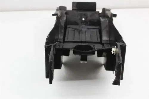 01-07 SUZUKI HAYABUSA REAR BACK UNDERTAIL UNDER TAIL BATTERY TRAY (SEE DESCP)