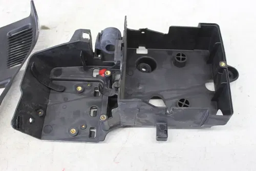 12-13 DUCATI 848 EVO CORSE SE LOWER RADIATOR V FAIRING BATTERY TRAY DUCT COVER