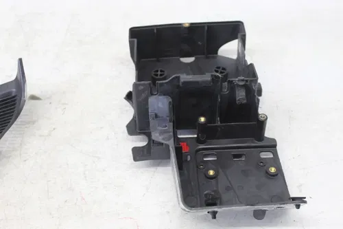 12-13 DUCATI 848 EVO CORSE SE LOWER RADIATOR V FAIRING BATTERY TRAY DUCT COVER
