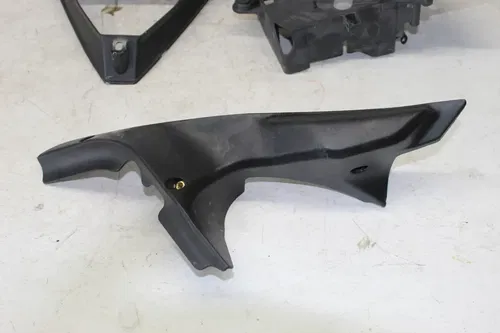 12-13 DUCATI 848 EVO CORSE SE LOWER RADIATOR V FAIRING BATTERY TRAY DUCT COVER