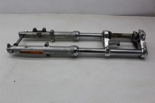04-06 HARLEY DAVIDSON SPORTSTER XL883 883C FRONT FORKS SUSPENSION TRIPLE TREE