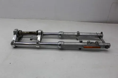 04-06 HARLEY DAVIDSON SPORTSTER XL883 883C FRONT FORKS SUSPENSION TRIPLE TREE