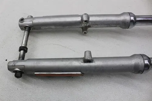 04-06 HARLEY DAVIDSON SPORTSTER XL883 883C FRONT FORKS SUSPENSION TRIPLE TREE