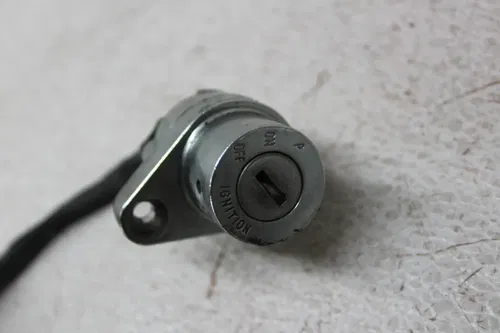 1992 SUZUKI INTRUDER 800 VS800GL IGNITION LOCK KEY SET W/ SEAT LOCK