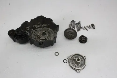 11-25 SUZUKI GSXR750 STATOR MAGNETO ALTERNATOR GENERATOR COVER