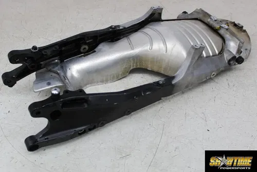 04-05 HONDA CBR1000RR REAR SUBFRAME BACK SUB FRAME HEAT SHIELD