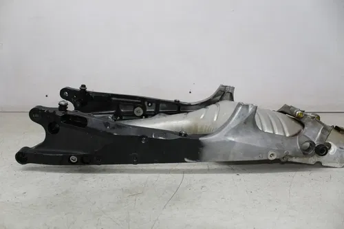 04-05 HONDA CBR1000RR REAR SUBFRAME BACK SUB FRAME HEAT SHIELD