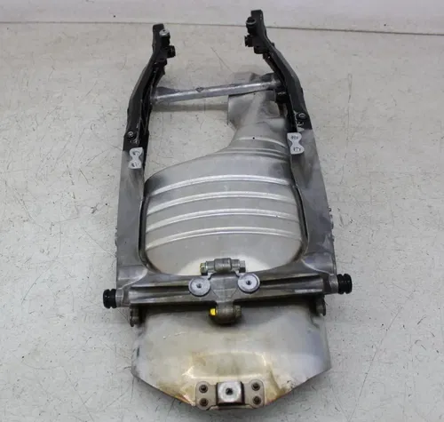 04-05 HONDA CBR1000RR REAR SUBFRAME BACK SUB FRAME HEAT SHIELD