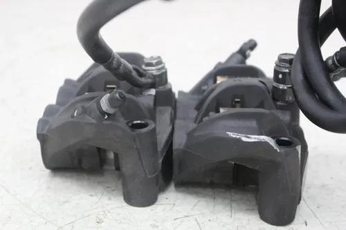 24 KAWASAKI NINJA ZX4R RIGHT LEFT FRONT BRAKE CALIPER SET PAIR CALIPERS