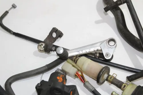 1993 KAWASAKI NINJA ZX6 ZX600E PARTS AND HARDWARE NUTS BOLTS