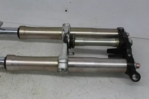02-05 KAWASAKI NINJA ZX12R FRONT END FORKS TRIPLE TREE CLAMP FORK TUBES (READ)