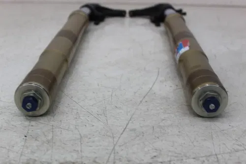 06-07 SUZUKI GSXR600 FRONT FORKS SHOCK SUSPENSION SET PAIR (SEE DESCP)