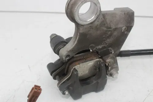 06-07 YAMAHA YZF R6 RIGHT LEFT REAR SET FOOT PEG SHIFTER BRAKE MASTER CALIPER