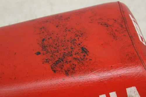83 YAMAHA YZ125 SEAT SADDLE (SEE DESCP)