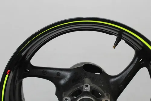 11-21 SUZUKI GSXR600 REAR WHEEL BACK RIM BENT