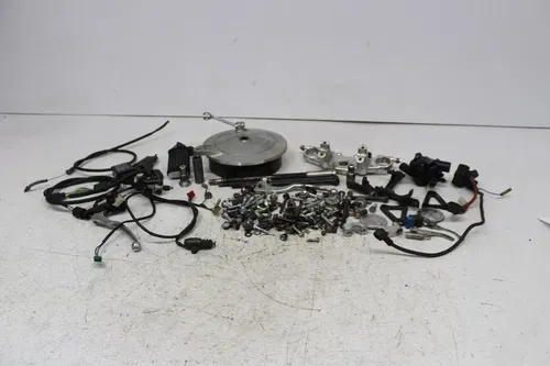 85-86 YAMAHA MAXIM 700 XJ700 PARTS AND HARDWARE NUTS BOLTS