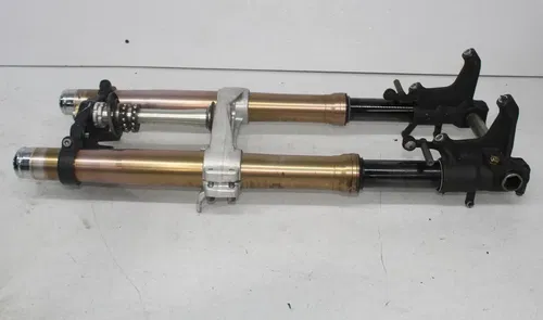 08-21 SUZUKI HAYABUSA FRONT FORKS TRIPLE TREE CLAMP FORK TUBES (SEE DESCP)
