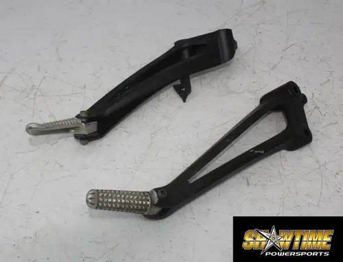 09-14 YAMAHA YZF R1 REAR BACK PASSENGER PEG SET PAIR