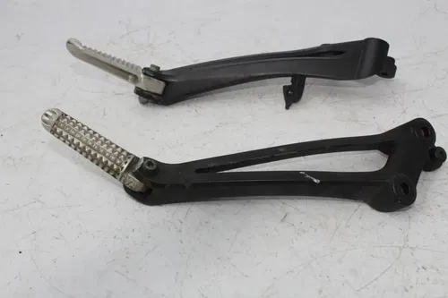09-14 YAMAHA YZF R1 REAR BACK PASSENGER PEG SET PAIR