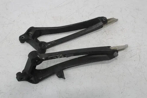 09-14 YAMAHA YZF R1 REAR BACK PASSENGER PEG SET PAIR