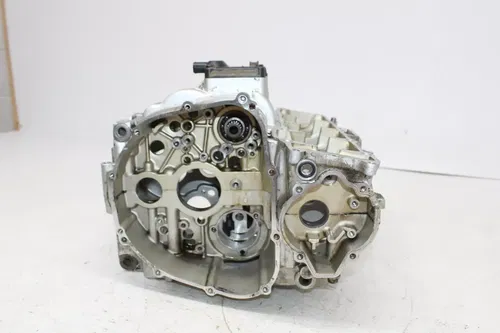 1996 KAWASAKI NINJA ZX7R ZX750P ENGINE MOTOR CRANKCASE CRANK CASES BLOCK
