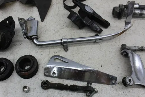 07-11 HARLEY-DAVIDSON STREET GLIDE FLHX PARTS HARDWARE TRIM AXLE LEVER MOUNTS