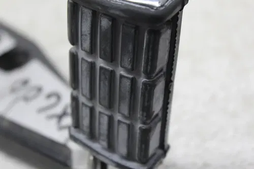 1986 YAMAHA RADIAN 600 YX600 REAR BACK PASSENGER PEG SET PAIR