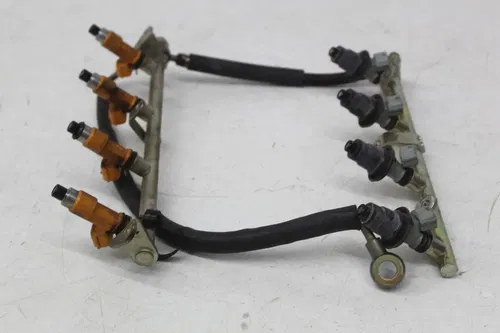 05-06 Honda Cbr600rr main gas Fuel airbox Injector injectors rail set