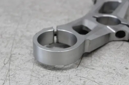 21 DUCATI PANIGALE V2 FORKS UPPER TRIPLE TREE CLAMP