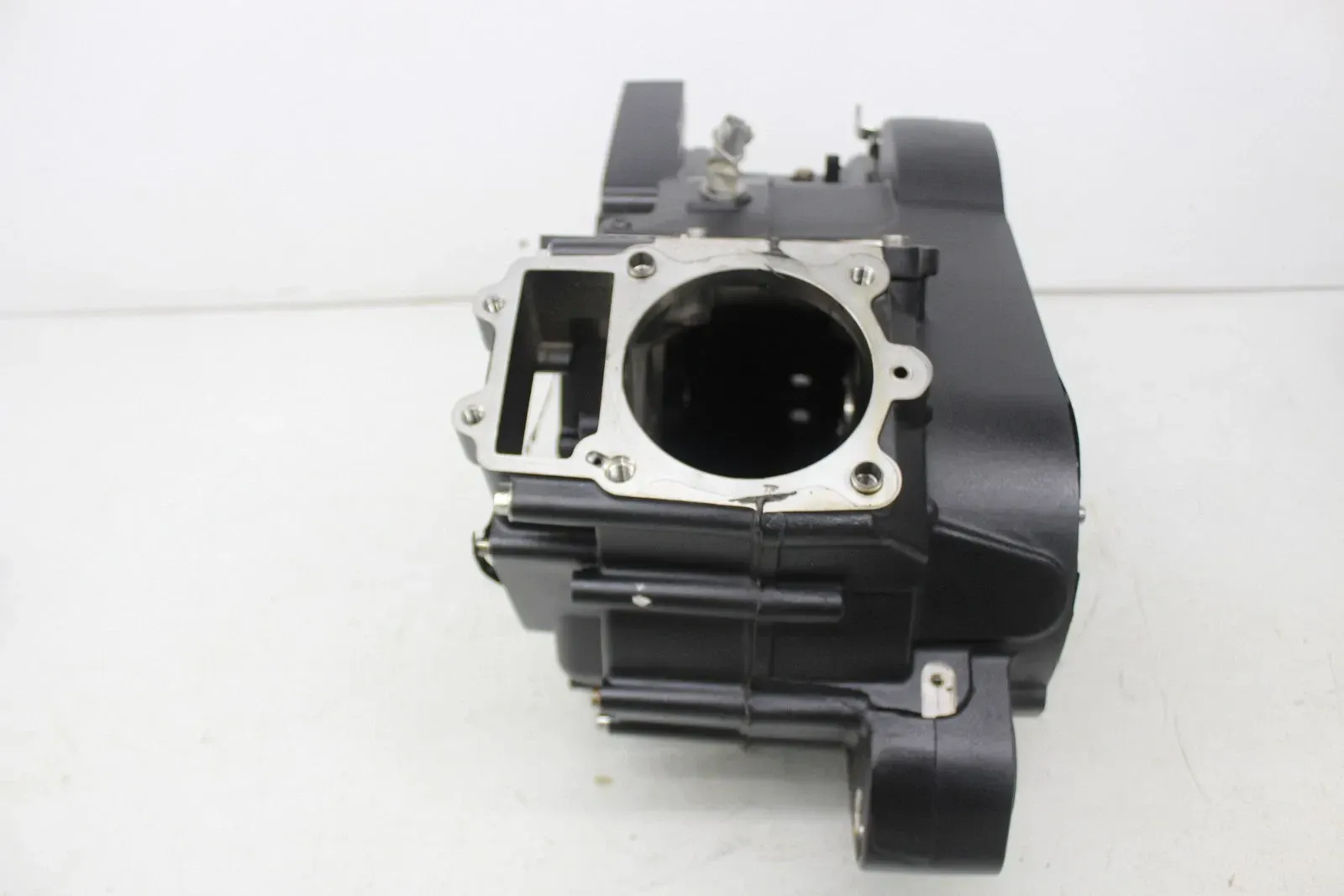 11-17 VICTORY HIGH BALL ENGINE MOTOR CRANKCASE CRANK CASES BLOCK