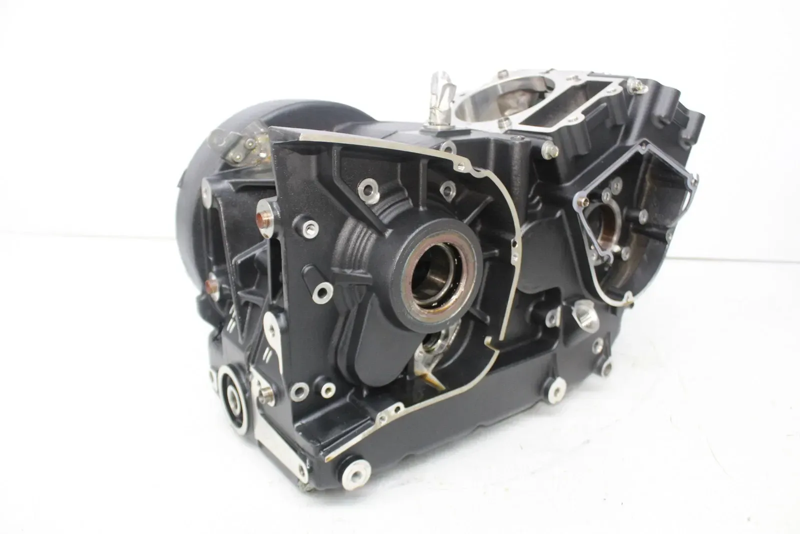 11-17 VICTORY HIGH BALL ENGINE MOTOR CRANKCASE CRANK CASES BLOCK