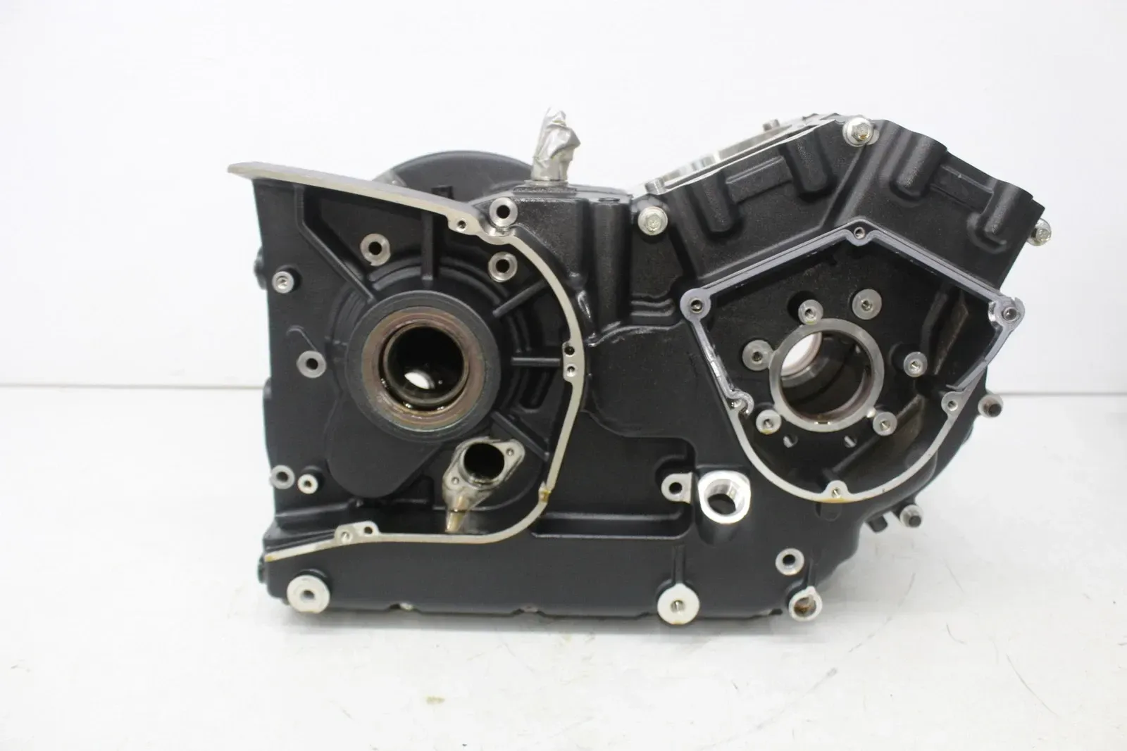 11-17 VICTORY HIGH BALL ENGINE MOTOR CRANKCASE CRANK CASES BLOCK