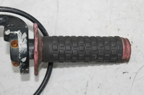 02 HONDA XR80R XR80 RIGHT THROTTLE GRIP CLUTCH PERCH LEVER W/ CABLE (READ)