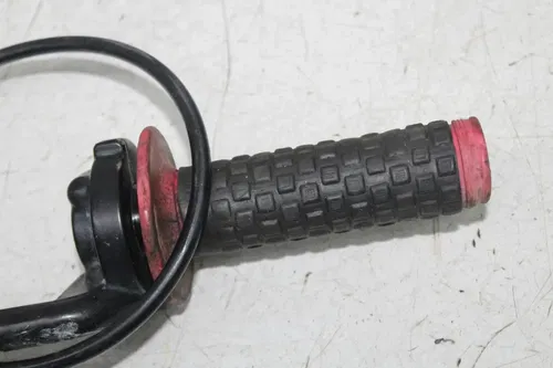 02 HONDA XR80R XR80 RIGHT THROTTLE GRIP CLUTCH PERCH LEVER W/ CABLE (READ)