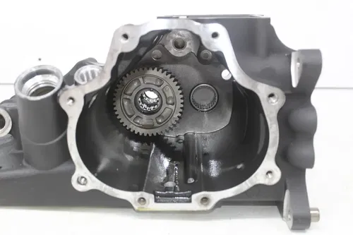 12-16 Harley-davidson Road Glide Fltrx 103ci Engine Transmission housing case