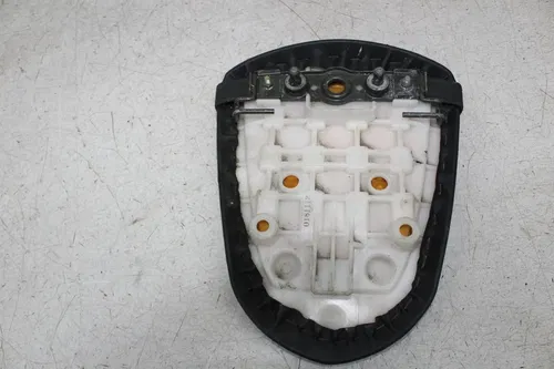 06-07 SUZUKI GSXR750 GSXR 750 REAR BACK PASSENGER TANDEM SEAT PAD SADDLE PILLION
